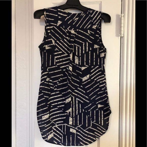 Navy top - Picture 2 of 4